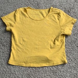 Yellow cropped tee